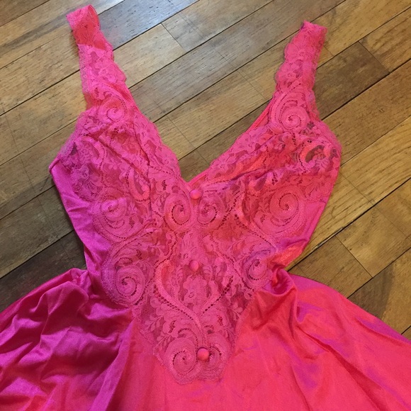 Vintage Olga Nightgown Princess Medium Fuchsia - Picture 4 of 6